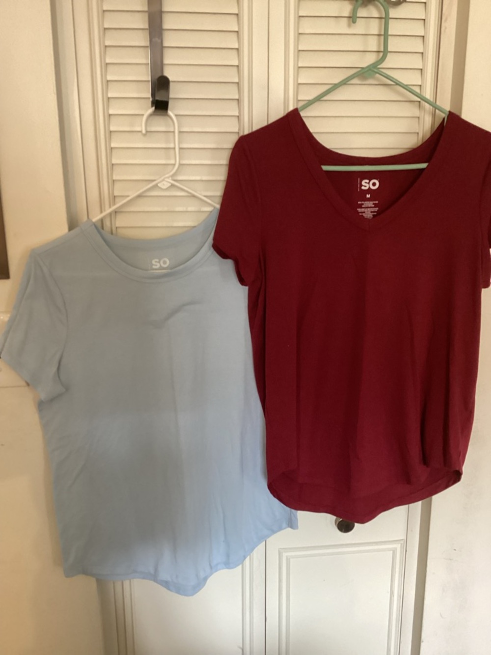 SO Women's Short Sleeve Tees in Light Blue and Burgundy